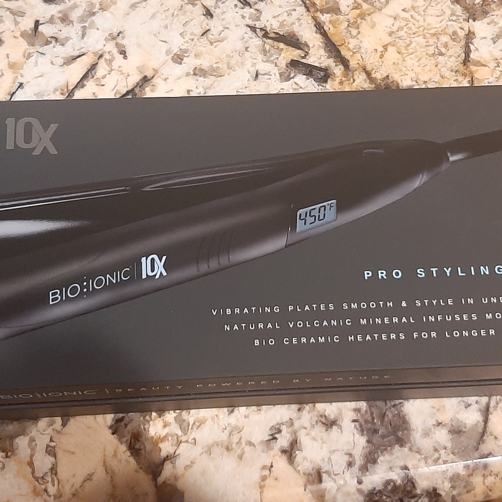 Bioionic 10x flat iron